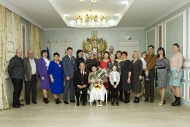 Сергей Ладанов поздравил супругов Бондаревых с 55-летием совместной жизни